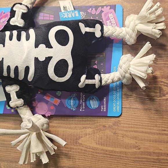 Skeleton Plush Toy with Rope Arms - Picture 2 of 3